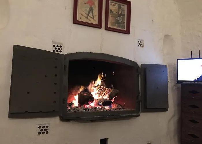Casas Cueva Y Cortijo La Tala En Guadix