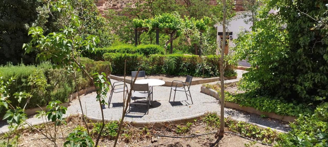 Casas Cueva Y Cortijo La Tala En 2*