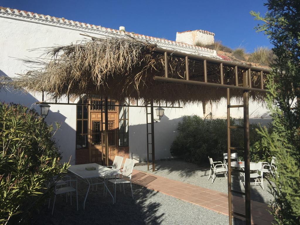 Casas Cueva Y Cortijo La Tala En 2* Guadix