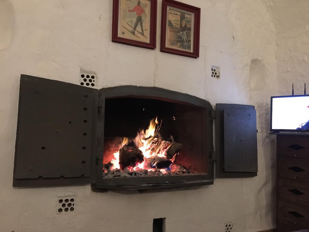 Hotel Casas Cueva Y Cortijo La Tala En Guadix
